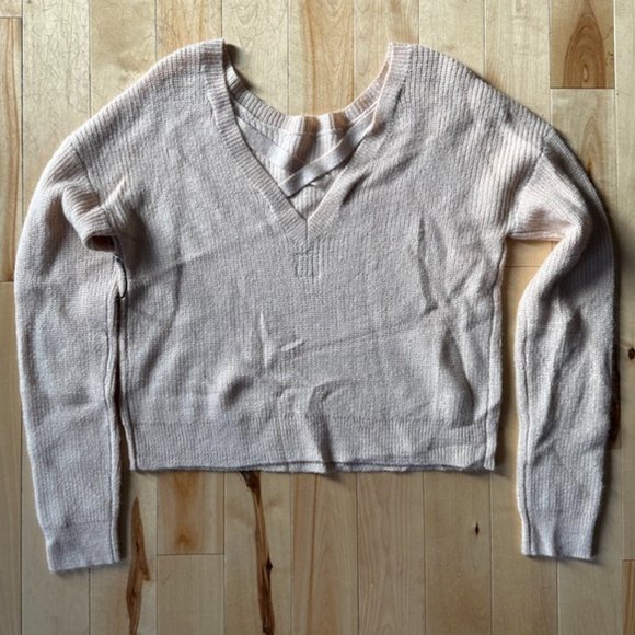 Women's Sweater - Picture 4 of 5